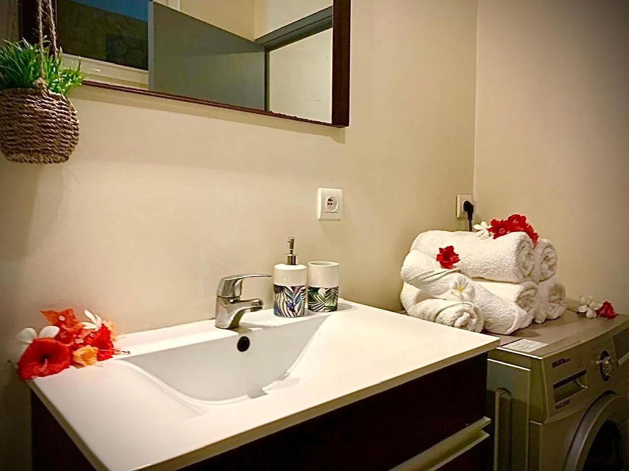 Apartment Blue Lagoon - Terrace View & Beach Access - Free Wifi Parking - Bora Bora Dream - Special Offer